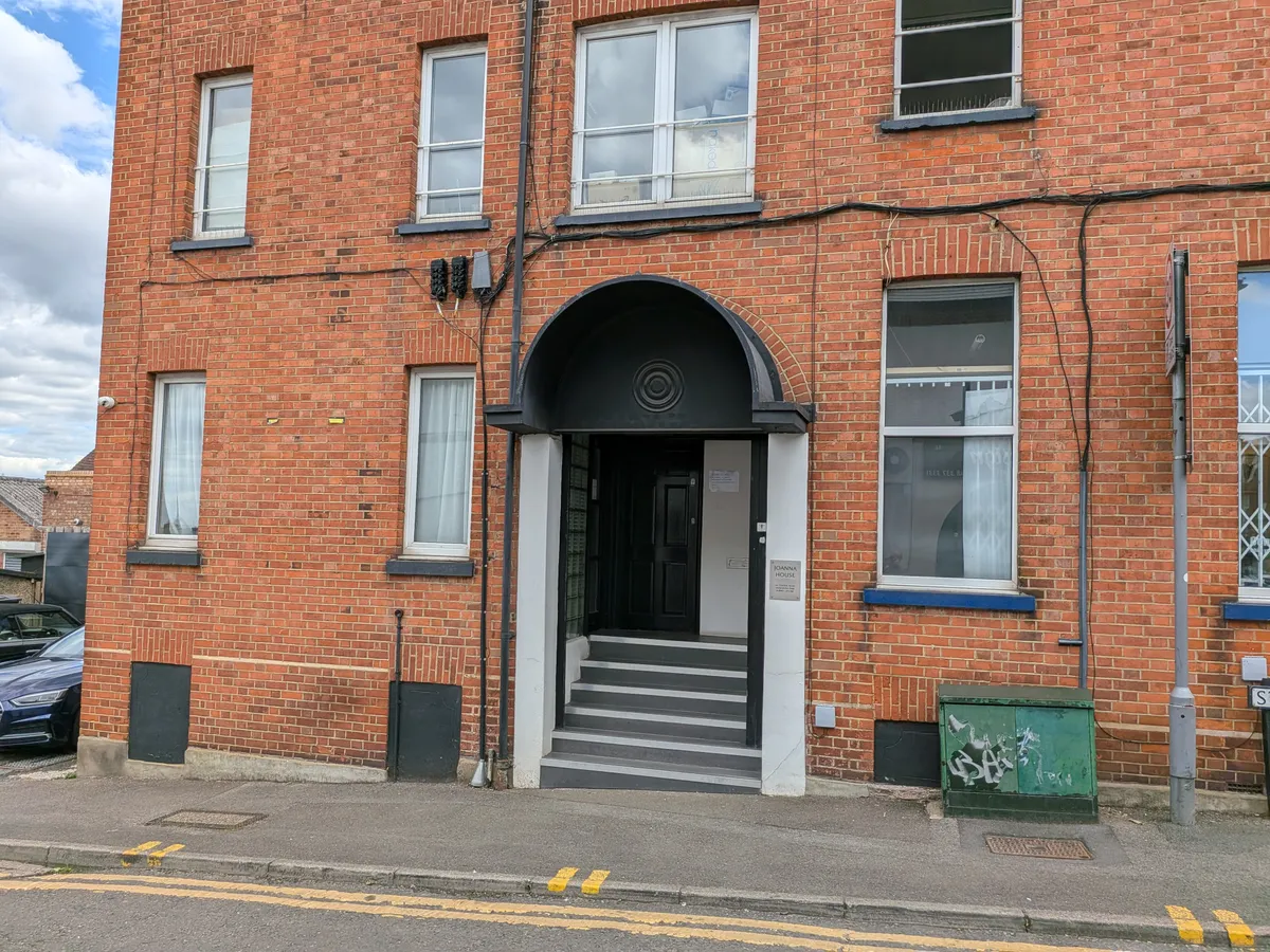 Doorway entrance to 1 Joanna House, 34 Central Road, Worcester Park
